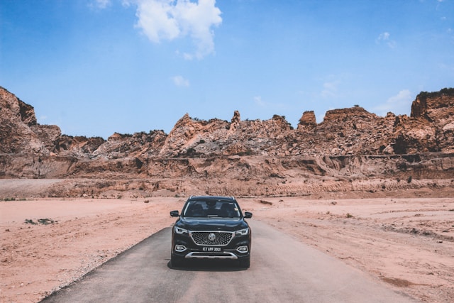 kashif-afridi-rFZUXfLjxg0-unsplash (1)